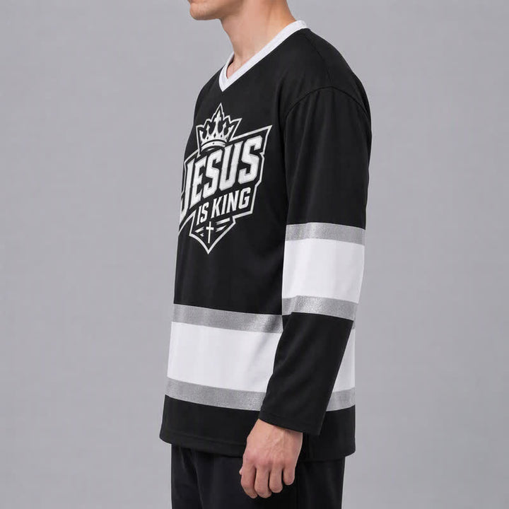 Christianartworkshop Camiseta de hockey urbana negra con el lema "Jesús es Rey" - image 5