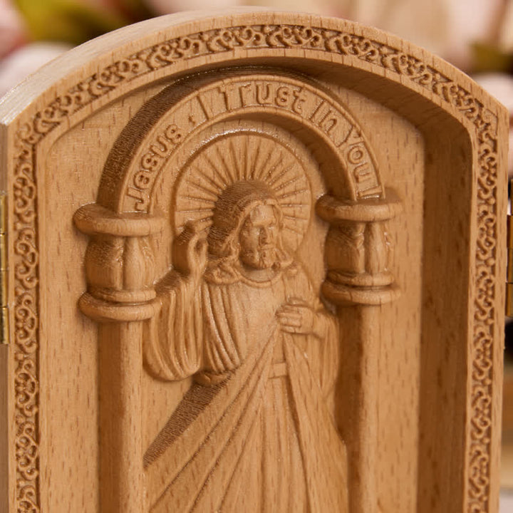 Christianartworkshop Tríptico antiguo de madera de haya tallada con marco arqueado: Signo de suave consuelo divino. - image 4