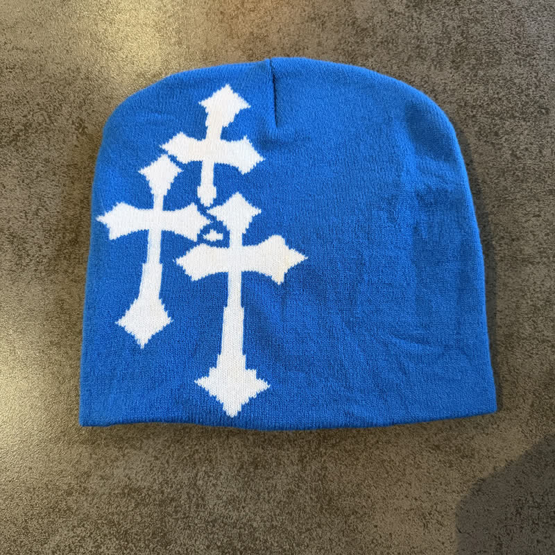 Christianartworkshop Gorro de punto jacquard de triple cruz: emblema de la gracia celestial eterna. - Azul con cruz blanca - image 13