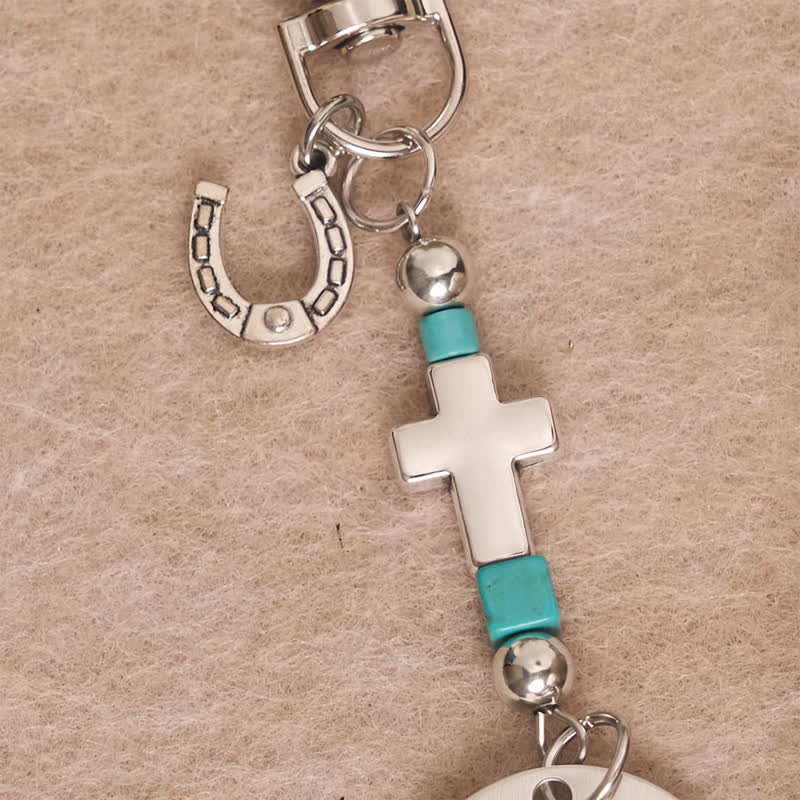 Christianartworkshop Llavero metálico multiusos con dije de silla de montar y brida de caballo con cruz bendecida. - image 15