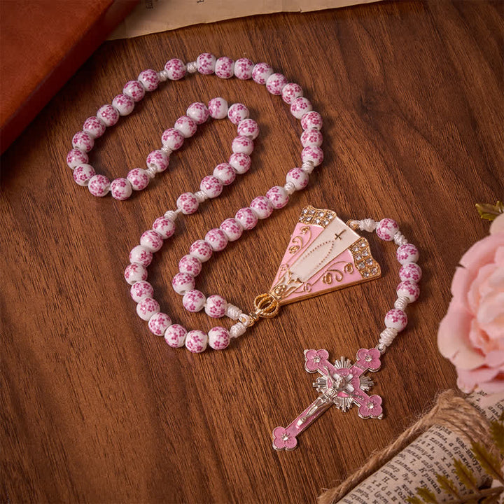 Christianartworkshop Rosario de cuentas de porcelana rosa con motivos florales y medallón de Nuestra Señora de Aparecida. - Rosario de cuentas florales rosas - image 0